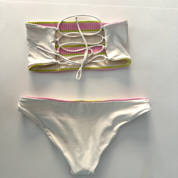 L*Space Reversible Bikini Set - Top Size L Adjustable - Bottom Size S. - Picture 8 of 12